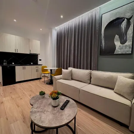 Anil Luxury * Golem (Tirana)